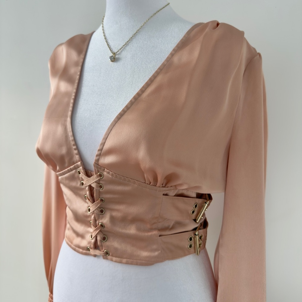 Forever 21 Rose Gold Satin Corset Top Deep V Neck Long Sleeve Buckle Blouse - Picture 7 of 7